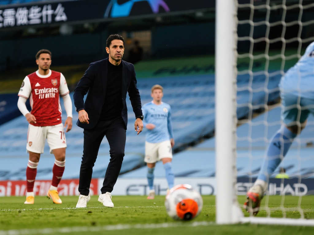 不可動搖的 不可動搖的